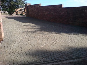 Driveways, granite setts (1)